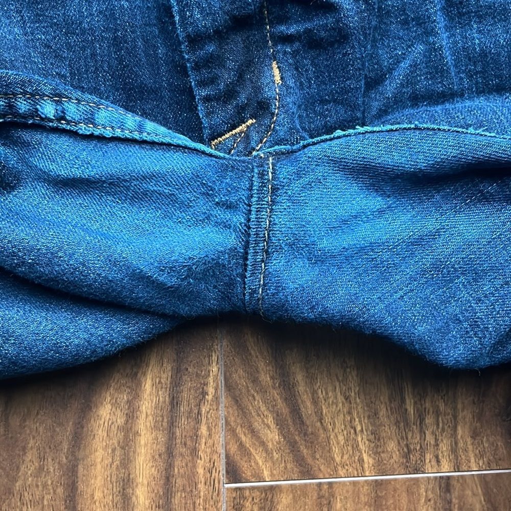 Hudson made in the USA jeans with classic pockets, size 32. Dark wash. - Picture 9 of 13
